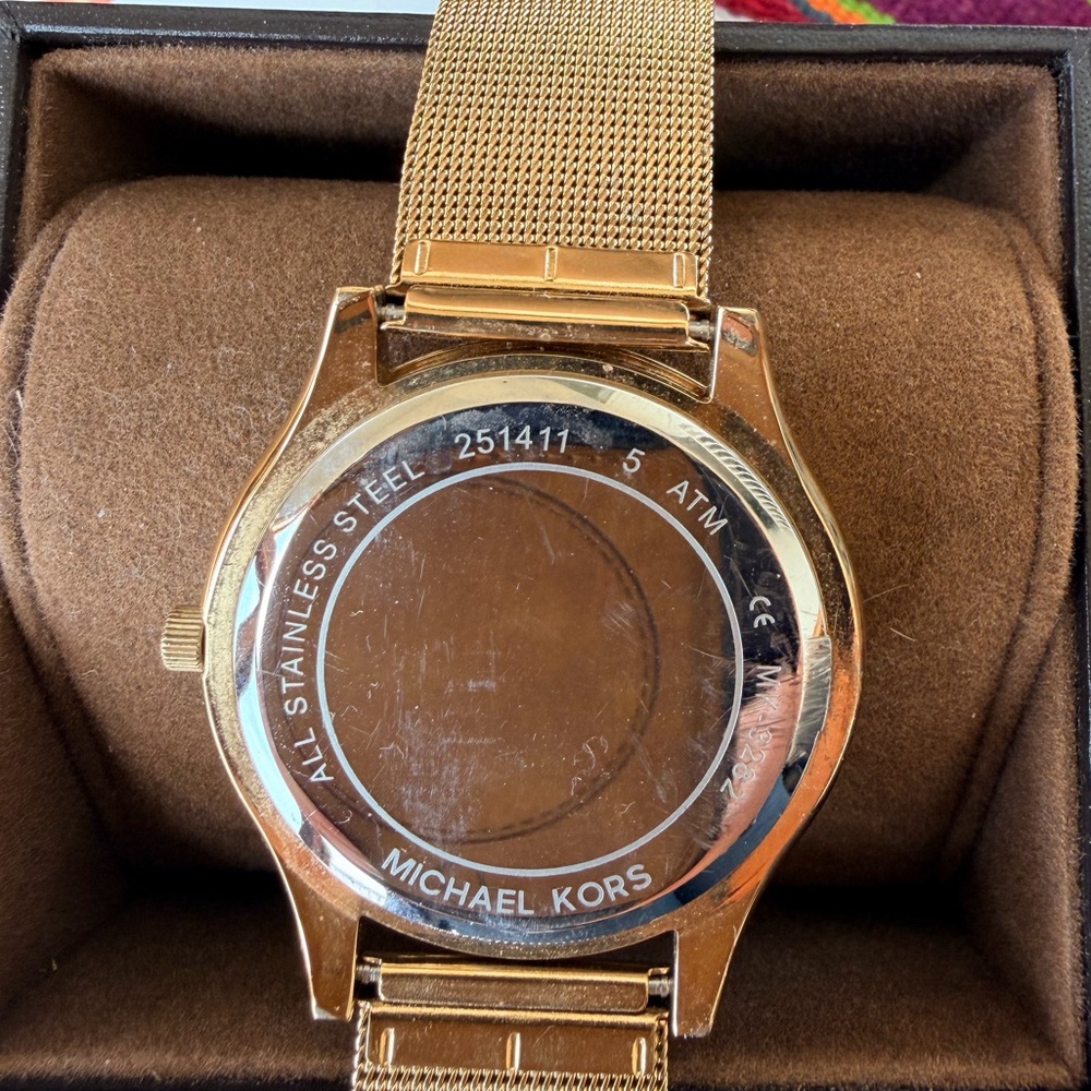 Michael Kors Men's Gold-Tone Mesh Strap Watch - Picture 6 of 7
